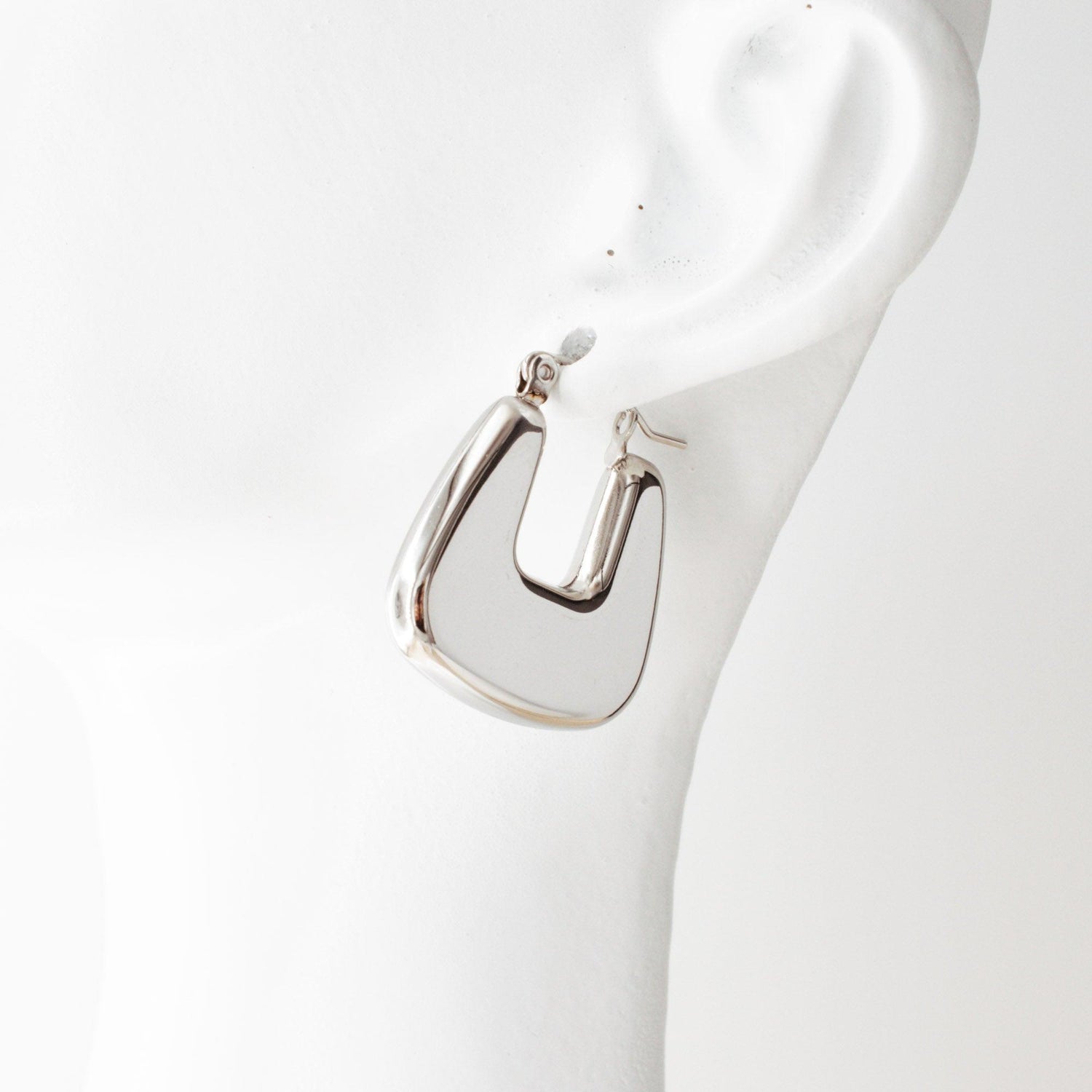 Chunky Geometric C Shape Earrings - avantejewel.com