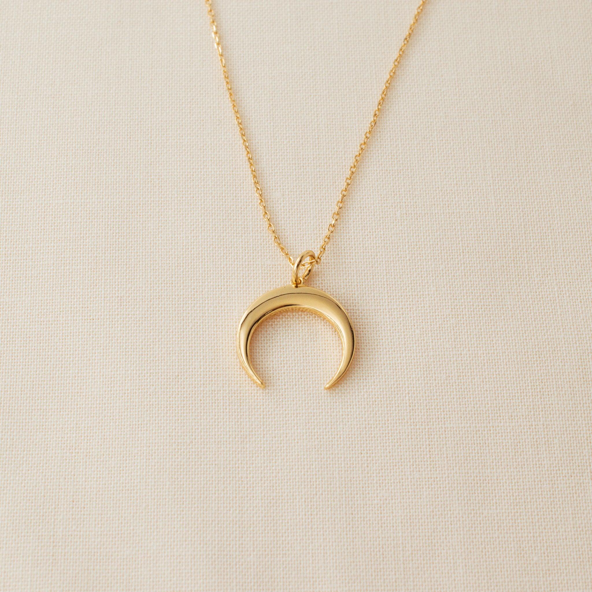 Elegant Double Horn Pendant Necklace - avantejewel.com