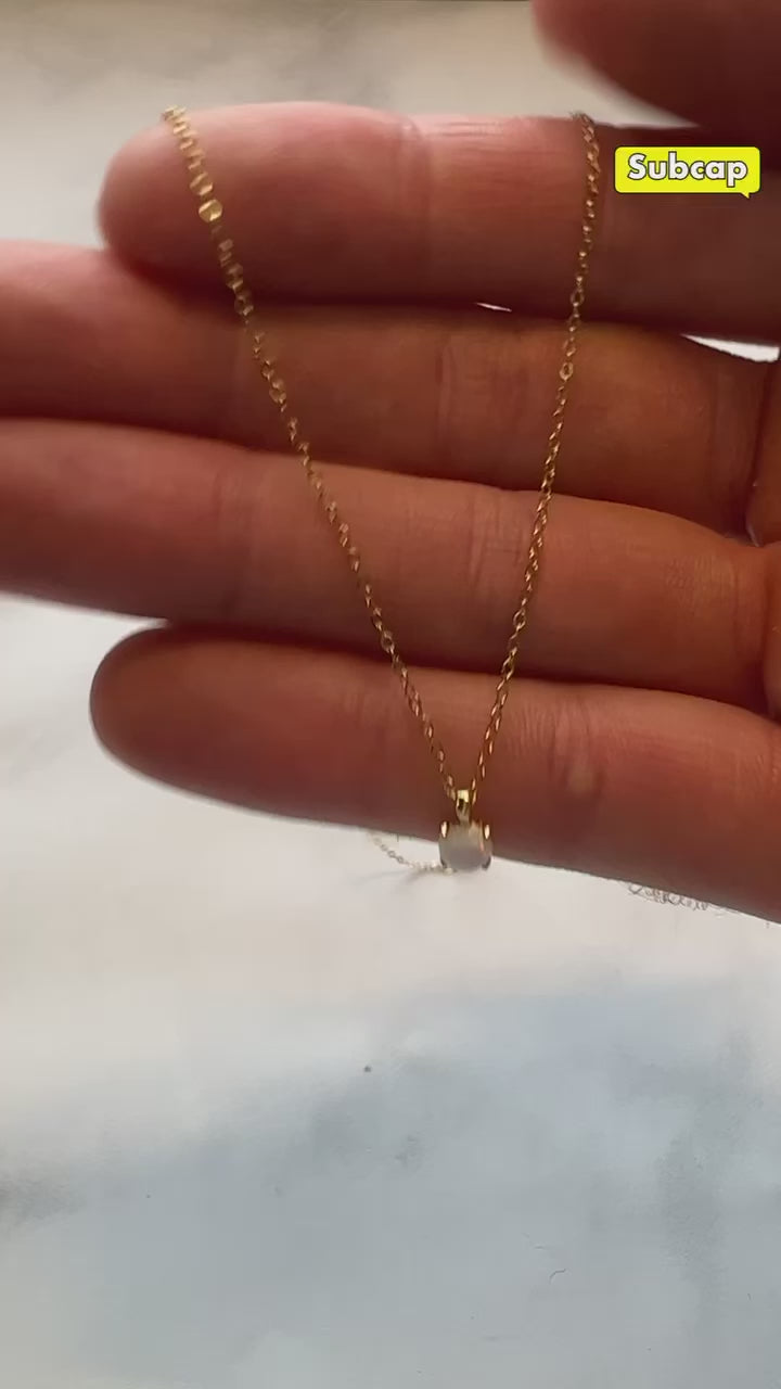Minimalist Opal Four-Claw Necklace