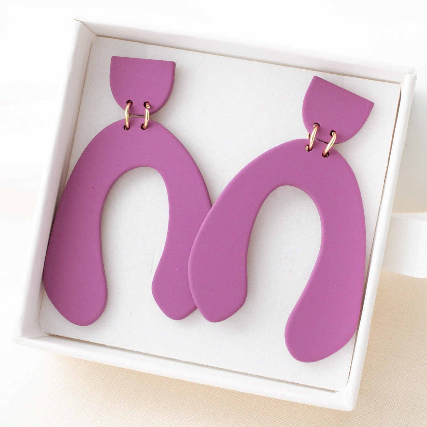 Purple Arches: Polymer Clay &amp; Acrylic Earrings - avantejewel.com