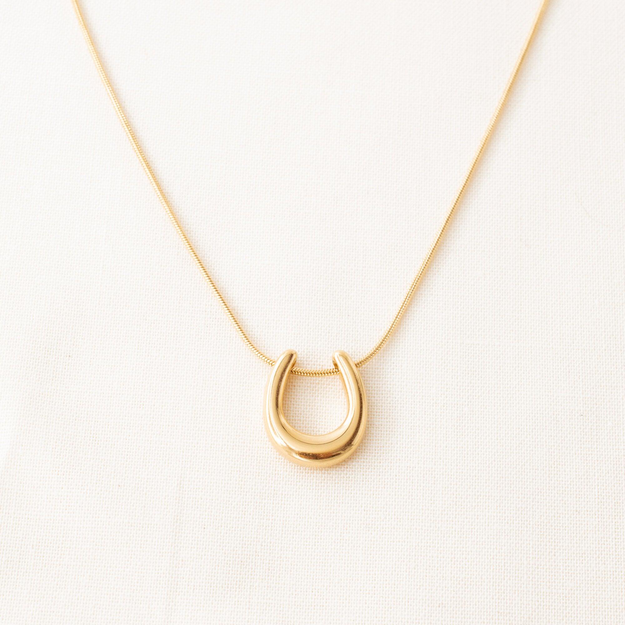U-Shaped Pendant Necklace - avantejewel.com